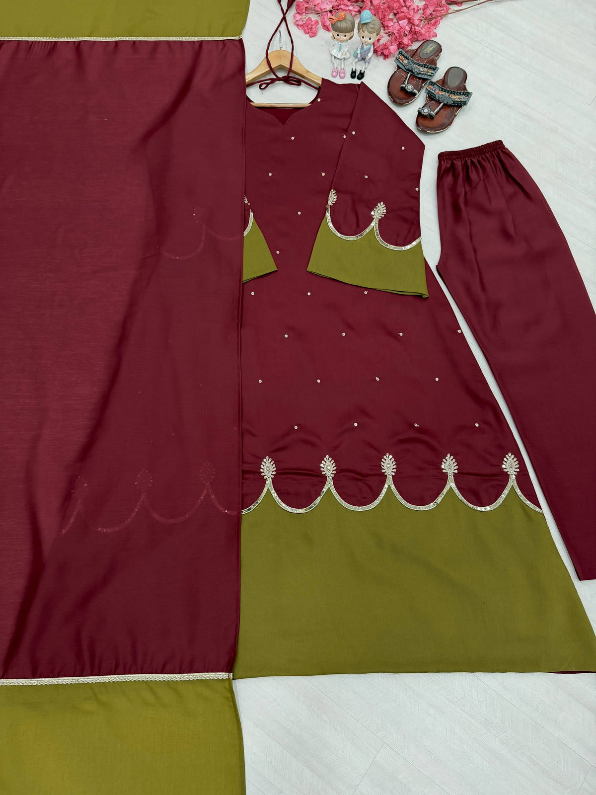 Two-Tone Modest Kaftan Dress with Flared Palazzo & Dupatta – Elegant Ethnic Festive Wear