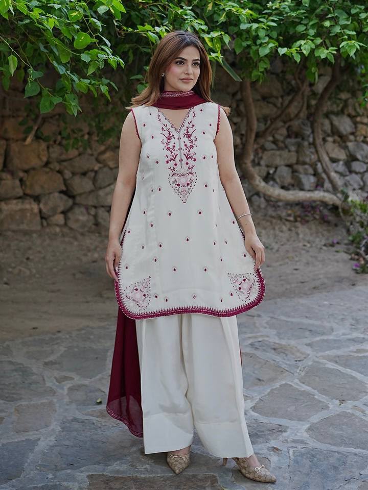 The Minimalist Ethnic Set