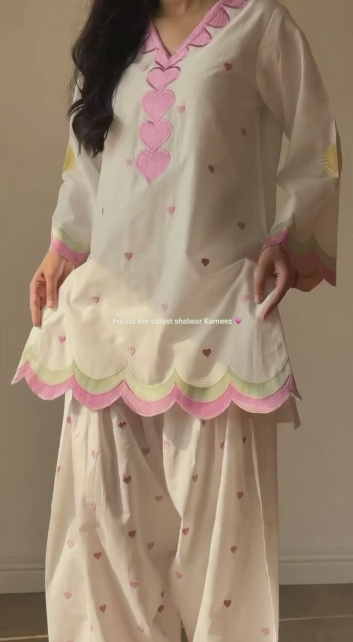 White Mal Chanderi Cotton Embroidered Farshi Salwar Suit Set with Scalloped Dupatta
